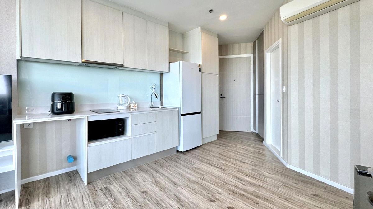 รูป For Rent | ไนท์บริดจ์ ดิ โอเชี่ยน ศรีราชา  📞 Call: 064-242-6068  🌊 เฟอร์ครบ | ห้องใหญ่มาก - รูปที่ 4/14