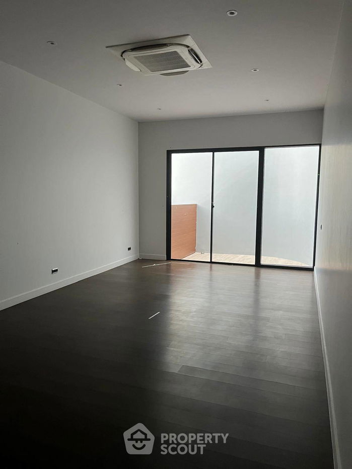 picture 3-BR House in Hua Mak (ID 1836629) - 10/14