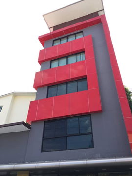 For sale: Office building, Pracharat Bamphen 5, Huai Khwang, Bangkok, Price 21,500,000 baht, 5 floors,do
