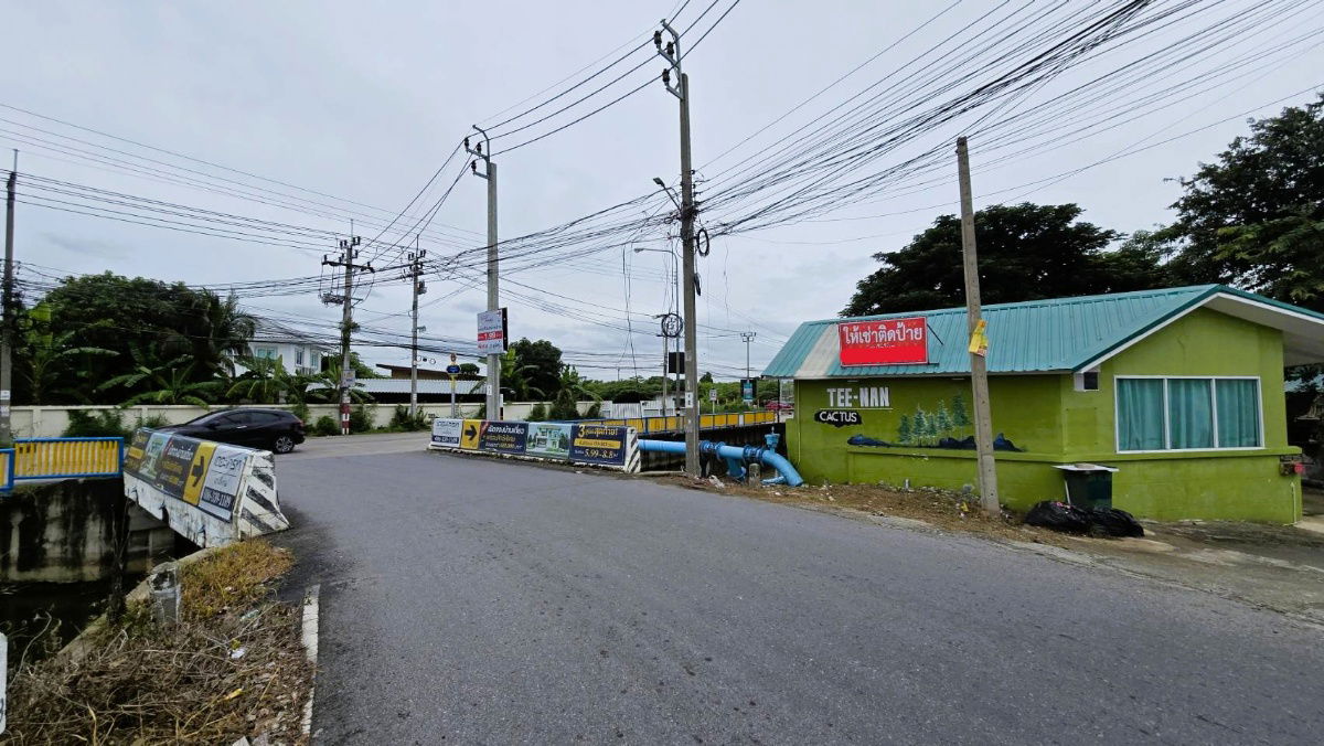 picture Invest Smart! Ideal Plot for Commercial Use! Land for Sale: 1 Rai 16 Sq.wah (Approx. 1,664 Sq.m.) Located on Highway 1009 - 7/9