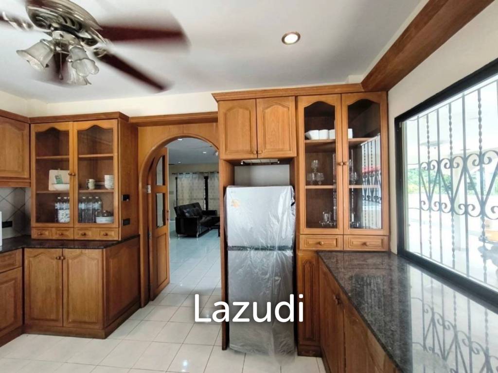 picture 3 Beds 3 Baths 200 SQ.M. Royal Park Village - 7/30