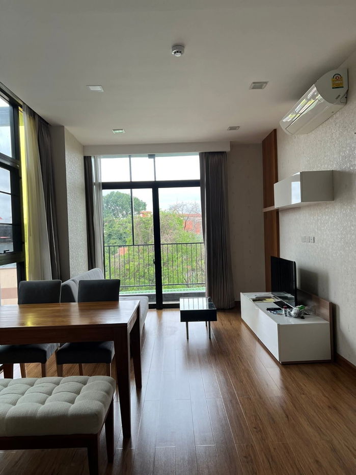 picture ✅ Stylish Condo – Corner Unit | 4th Floor | Nearly 50 sq.m. | Fully Furnished - 2/9