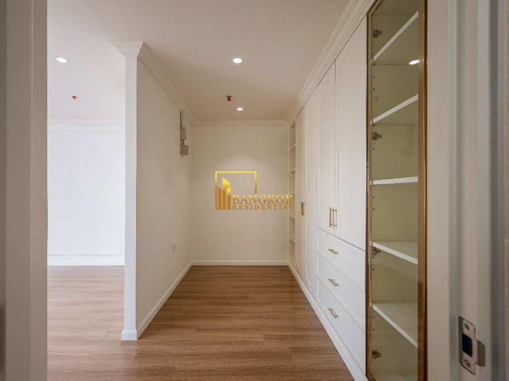 picture Moon Tower | Renovated 3 Bedroom Condo For Sale in Ekkamai - BR2036CD - 13/27