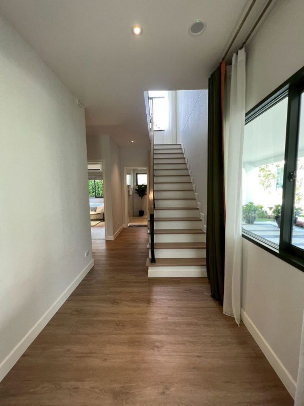 picture Single house near the airport, ready to move in, 280 sq m, 3 parking spaces - 6/21