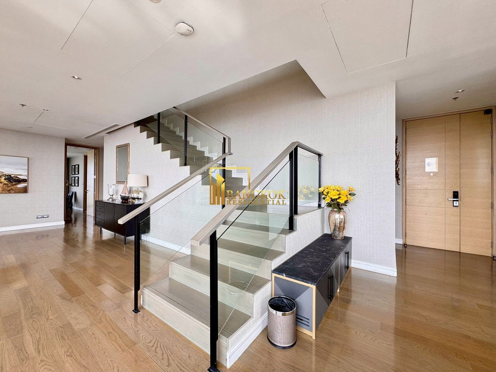 picture Luxurious 3 Bed Duplex Serviced Apartment in Ratchadamri - BR12994CD - 21/56