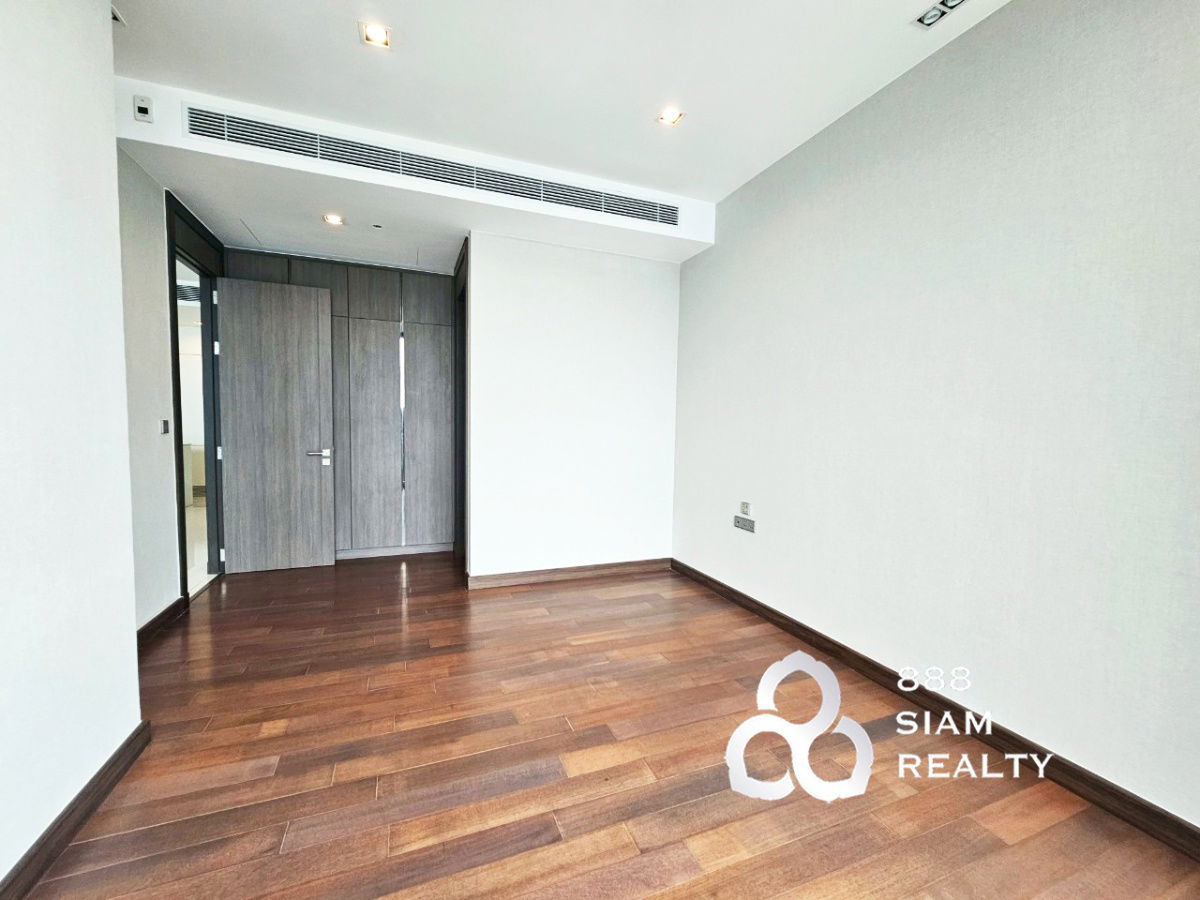 picture Sale Condo Q1 Sukhumvit BTS Na Na Type 3 bed, 3 bath - 4/12