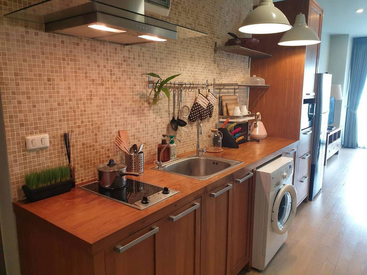 picture Nice and fully furnished room for rent on Sukhumvit 26 near BTS  Prom Pong 200 meters - 1/10