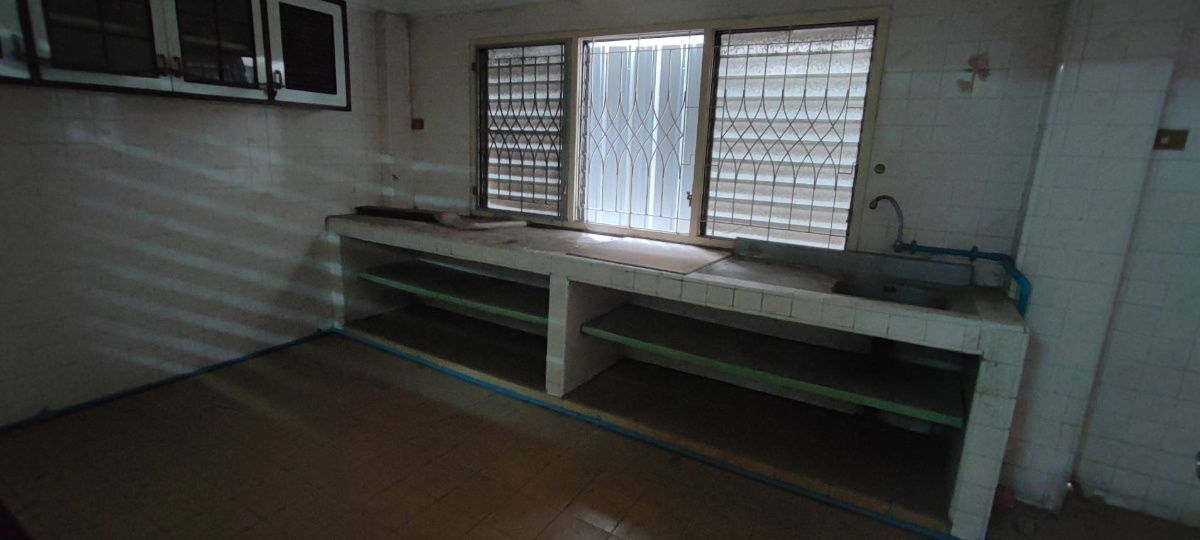 picture Urgently for rent, 4-storey commercial building, can be used for any business, Charansanitwong 57 (lots of usable space) (N.1015) - 4/13