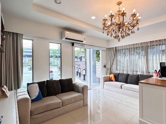 รูป บ้านเดี่ยวสองหลังทำเลดีมาก ติดถนนใหญ่เลียบทางด่วนรามอินทรา  ก่อนถึง Central Eastville 🍀💫 - รูปที่ 7/20