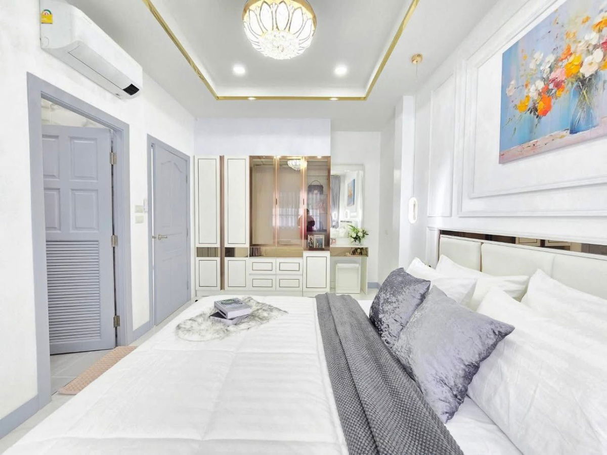 picture For sale Baan Suansuwatthana 12.9 million - 16/51