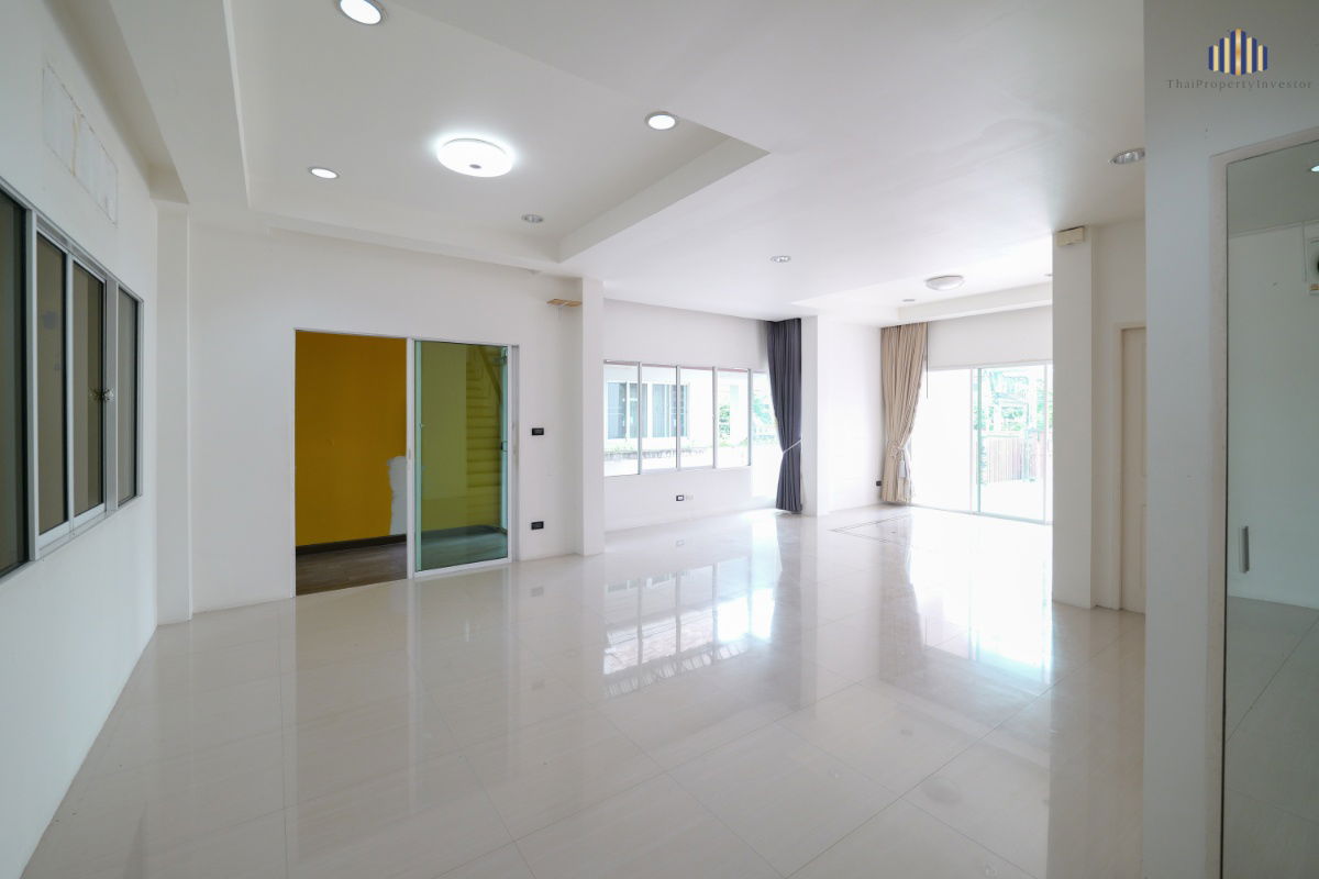 picture For Sale: Single Detached House, 73.4 sq.w. (293.6 sq.m.) in Laddaville 1-2 Village, located on Ban Kluai - Sai Noi Road, Phimonrat,  - 6/24
