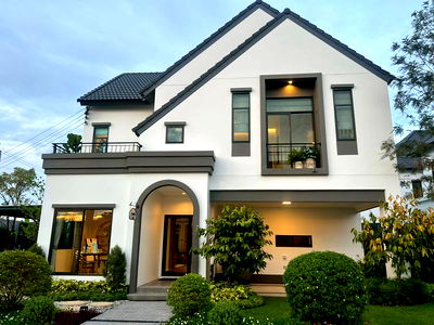 Houses for sale Lotus's Latkrabang : Model house near the airport, ready to move in with just one bag, usable area up to 188 sq m, 4 bedrooms