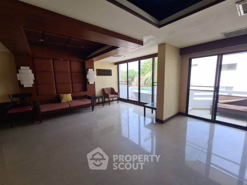 รูป ทาวน์เฮาท์ 8-ห้องนอน ใกล้ หาดจอมเทียน (ID 1570734) - รูปที่ 4/15