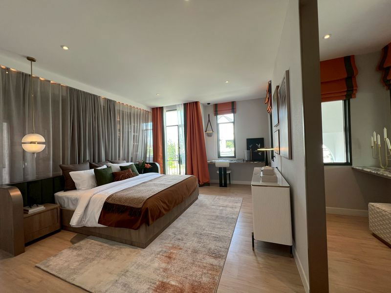 picture Single house near the airport, ready to move in, 280 sq m, 3 parking spaces - 14/21