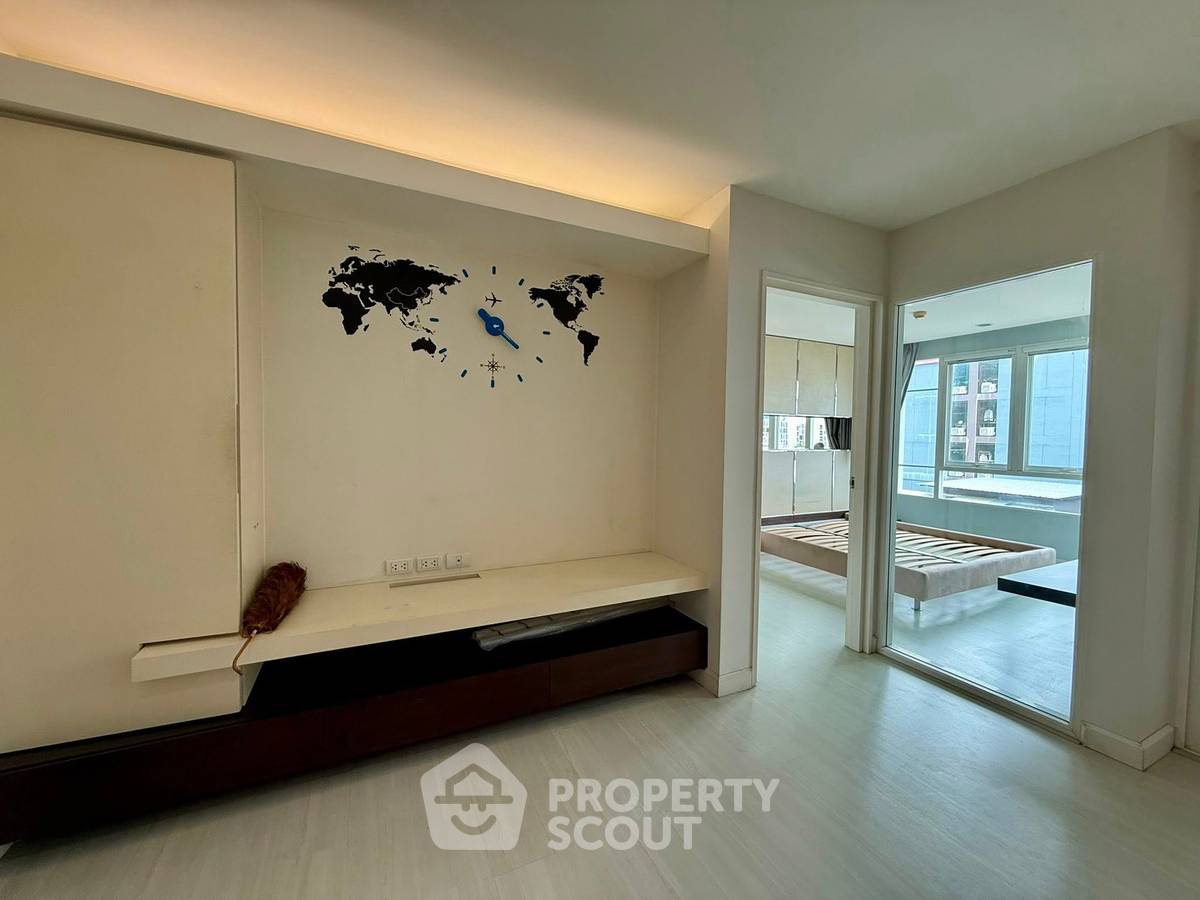 picture 1-BR Condo at The Bangkok Sathorn-Taksin near BTS Krung Thon Buri (ID 2226594) - 1/10
