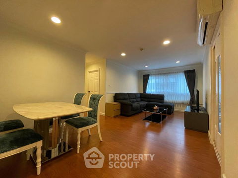 3-BR Condo at Lumpini Suite Sukhumvit 41 near BTS Phrom Phong (ID 938204)