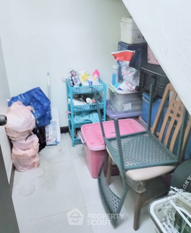 picture 3-BR Condo at Country Complex Bangna near BTS Bang Na (ID 1501289) - 12/20
