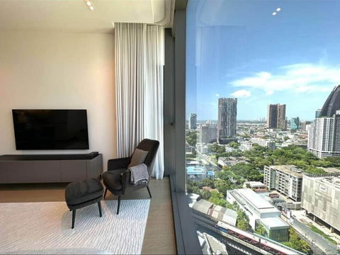♦ Modern Room ♦ 20+ Floor, 55.70 sq.m. | 1 Bedroom, 1 Bathroom | Condo near BTS Thonglor 190 m., Major Cineplex in the Sukhumvit area 550 m.