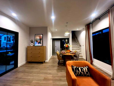 Houses for sale Lotus's Latkrabang : Model house near the airport, ready to move in with just one bag, usable area up to 155 sq m, 3 bedrooms