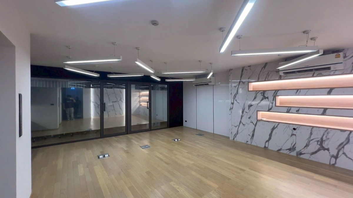 picture 🔥 For Rent: The Element Rama 9 — Premium Home Office with Full Furnishings! - 14/26