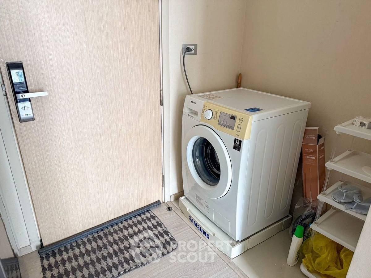 picture 1-BR Condo at Rhythm Asoke Ll near MRT Phra Ram 9 (ID 2227959) - 2/7