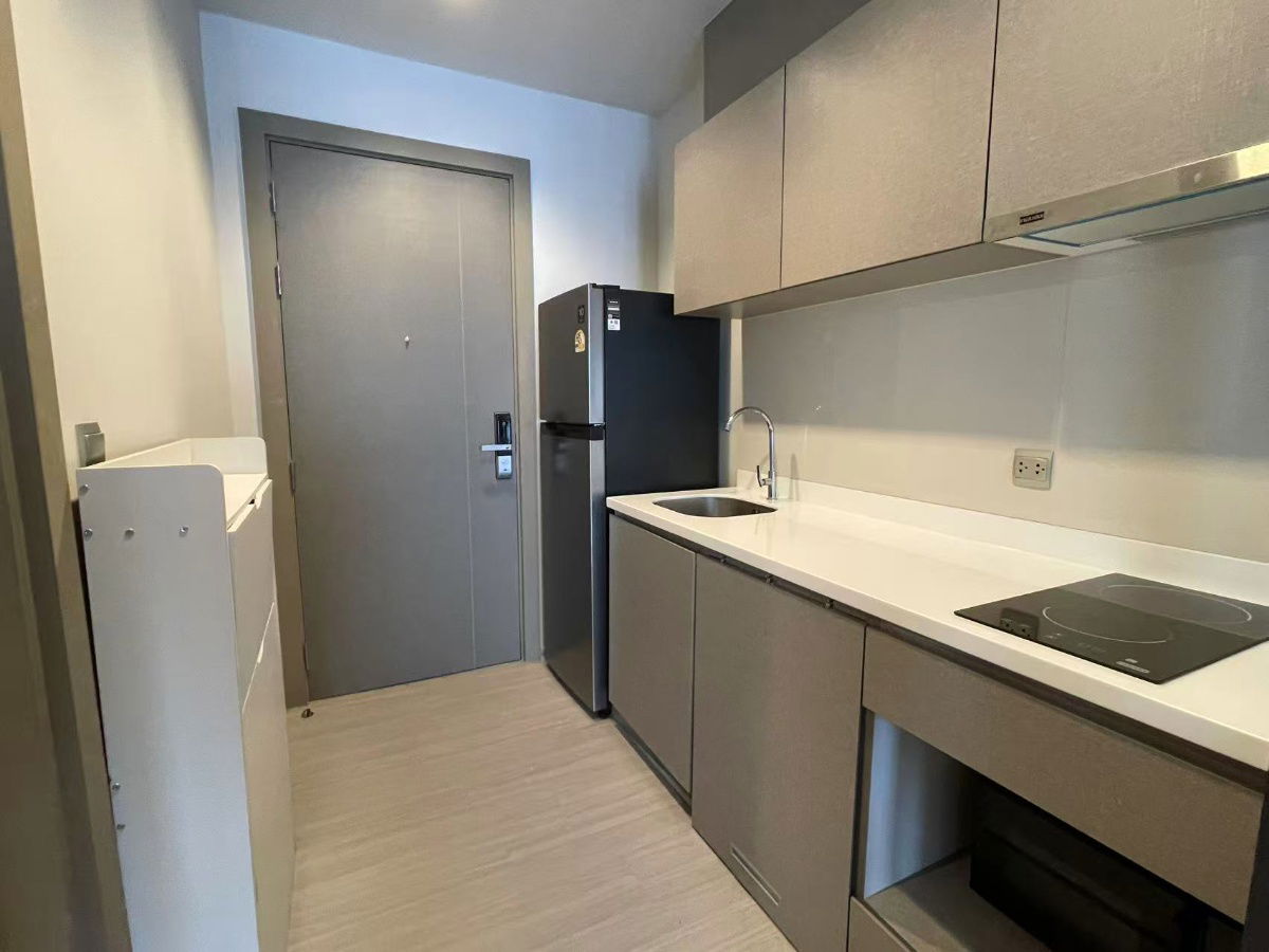 picture Life Asoke-Rama 9 URGENT SALE + FOR RENT - 4/21