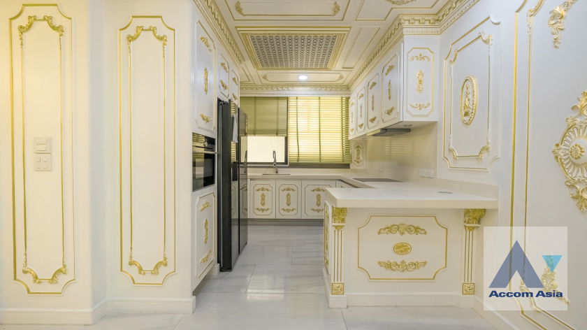 picture 🔼🔽 AccomA 📩  European Classic-Style Luxury Home (AA35121) - 6/20