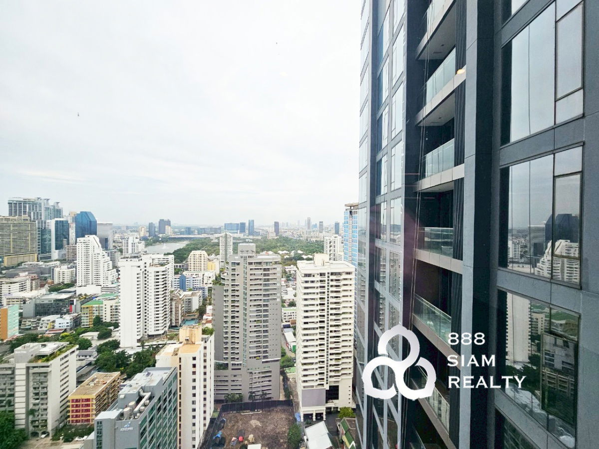 picture Sale Condo Q1 Sukhumvit BTS Na Na Type 3 bed, 3 bath - 7/12