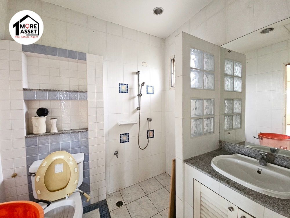 รูป ขายด่วน!! บ้านเดี่ยวนันทวัน วงแหวน-รัตนาธิเบศร์ พื้นที่เยอะ ติดถนนเมนโครงการ เหมาะสำหรับรีโนเวทอยู่เอง หรือเพื่อลงทุน - รูปที่ 20/21