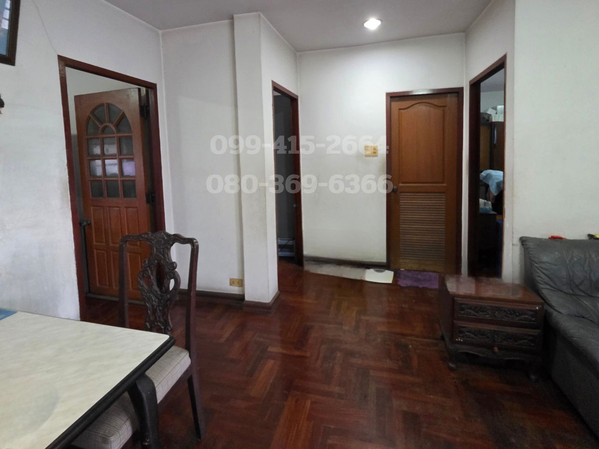 รูป ขายบ้านพร้อมที่ดินขนาดใหญ่ ลาดพร้าว80 - รูปที่ 4/6