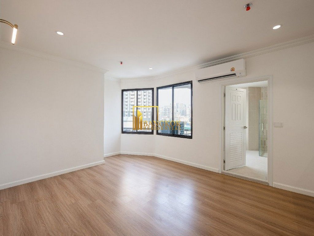 picture Moon Tower | Renovated 3 Bedroom Condo For Sale in Ekkamai - BR2036CD - 8/27