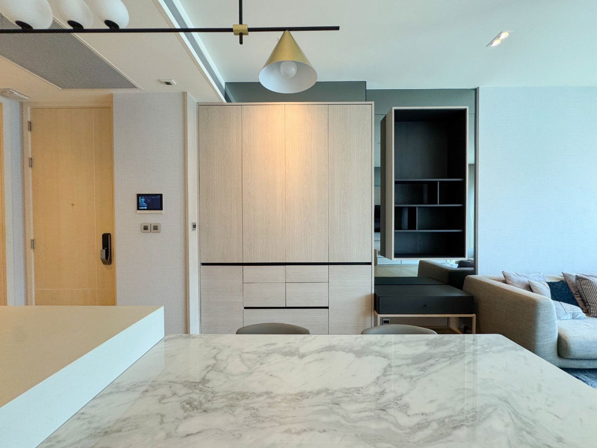 picture ♦ Prime Location ♦ 10++ Floor 90.76 sq.m. 2 Beds | Condo near BTS Thonglor 190 m., Major Cineplex Sukhumvit 550 m., Big C Ekkamai 1.6 km. - 16/20