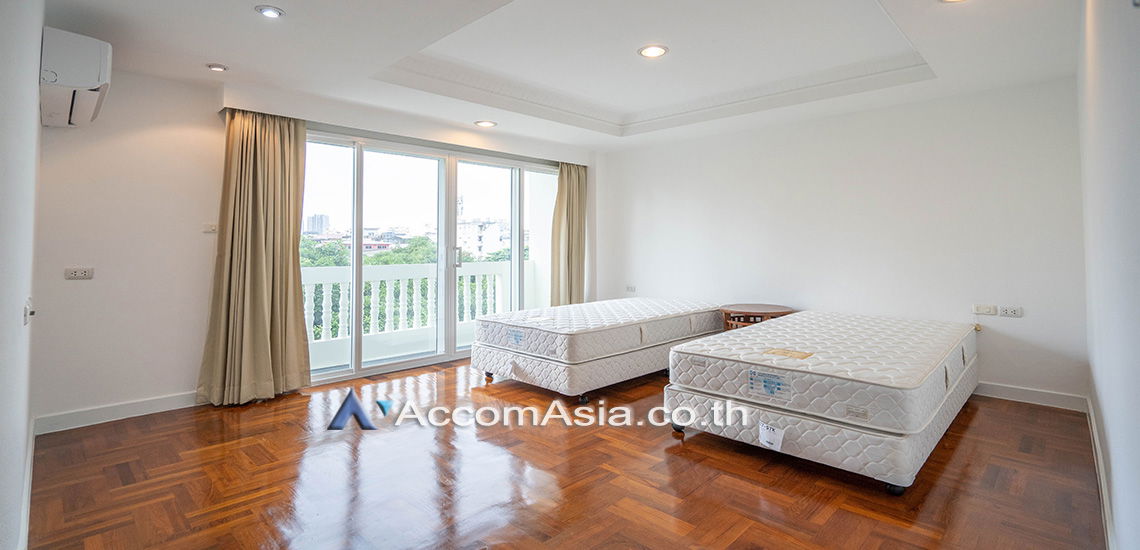 รูป 🔼🔽 AccomA 📩  Spacious house with light wood interiors and natural lighting in Sathorn (AA20501) - รูปที่ 10/19