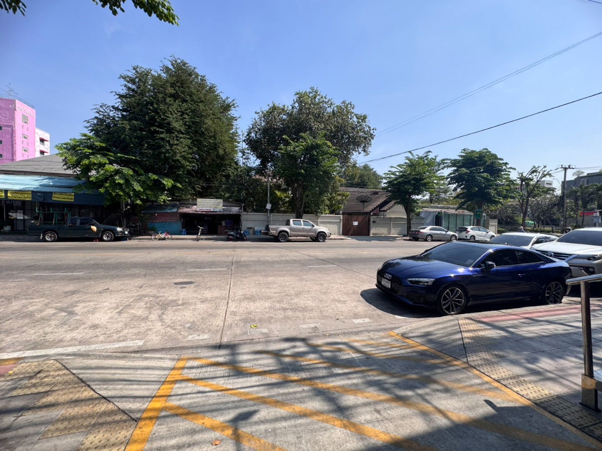 picture Factory for rent, 3-storey building, size 750 sq m., Soi Lat Phrao 71 (N.1027) - 7/10