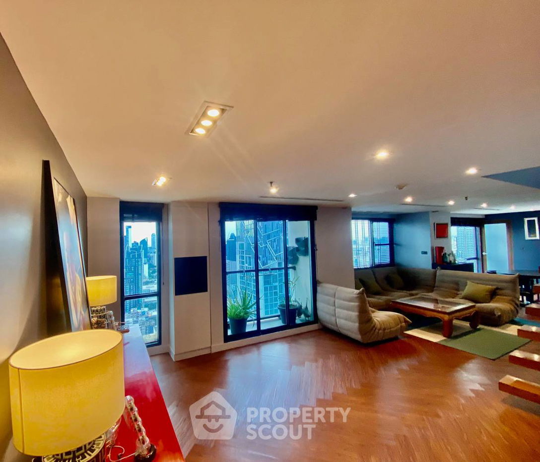 picture 2-BR Condo at Sukhumvit Suite near BTS Nana (ID 1346007) - 3/41