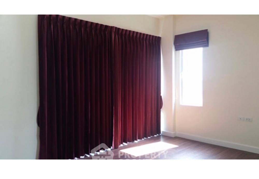 รูป ทาวน์เฮาท์ 3-ห้องนอน ใน สวนหลวง (ID 1651955) - รูปที่ 3/5
