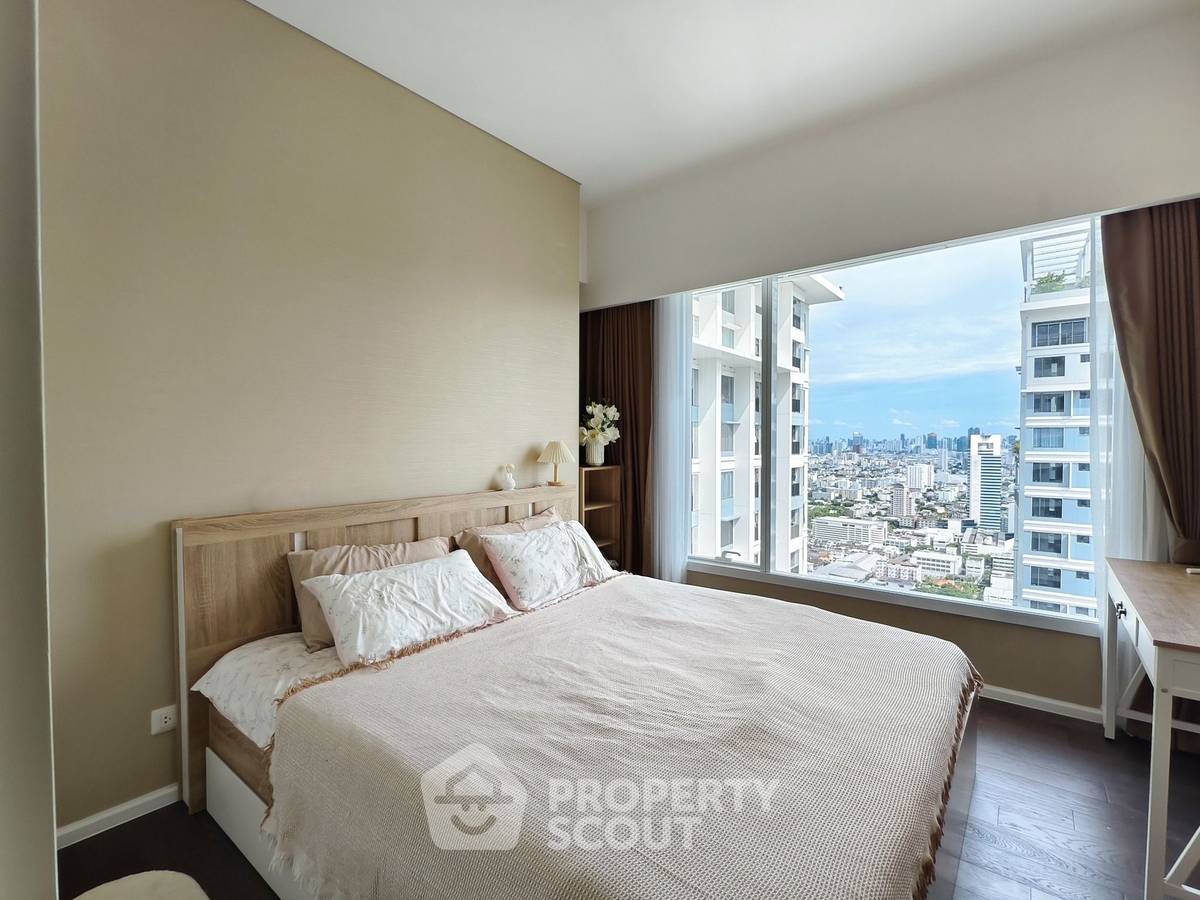 picture 2-BR Condo at The Saint Residences near MRT Phahon Yothin (ID 2217915) - 4/14