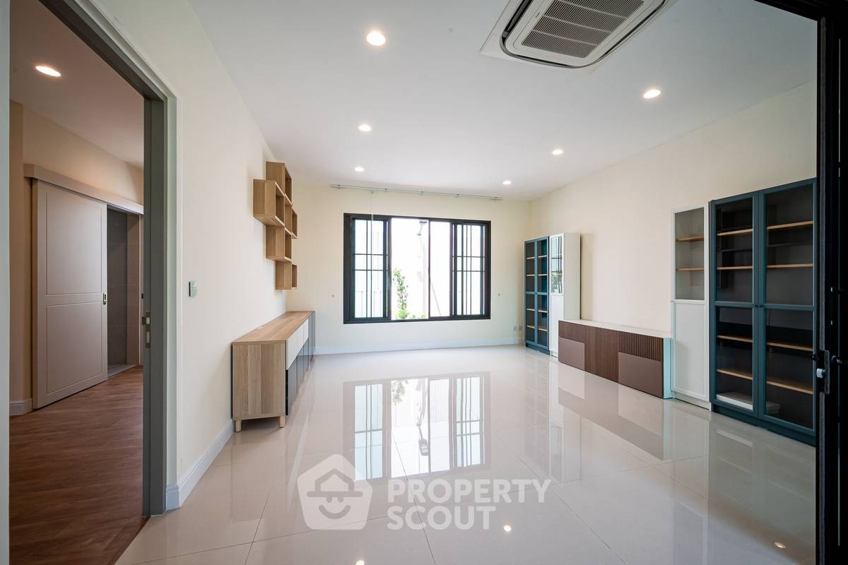 รูป บ้าน 5-ห้องนอน ใน แสมดำ (ID 1330992) - รูปที่ 12/29