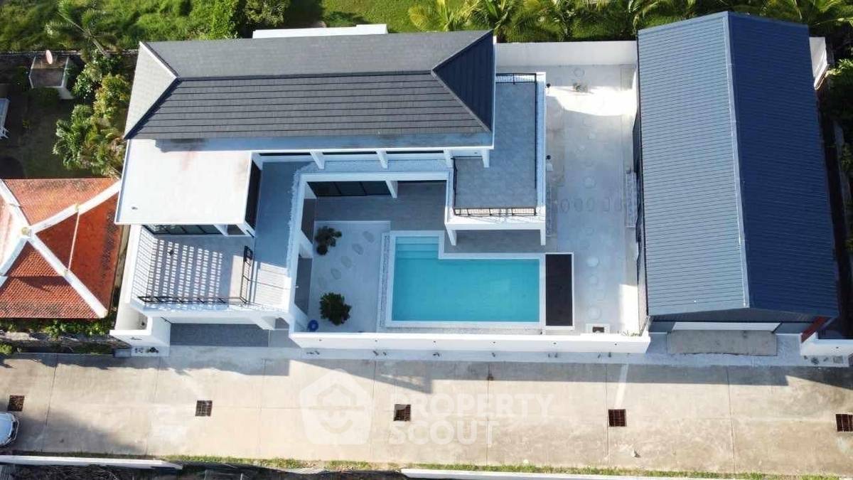 picture 4-BR Villa close to East Pattaya (ID 1784057) - 2/22