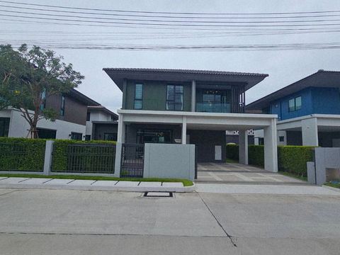 บ้านใหญ่ 4 นอนพร้อมเฟอร์หิ้วกระเป๋าเข้าอยู่ได้เลย เศรษฐสิริวงแหวนลำลูกกา ติดถนนลำลูกกา ใกล้ทางด่วน