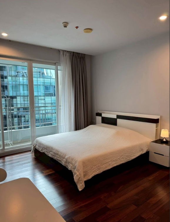 picture (A0012) Sale at Loss Circle Condominium - 5/6