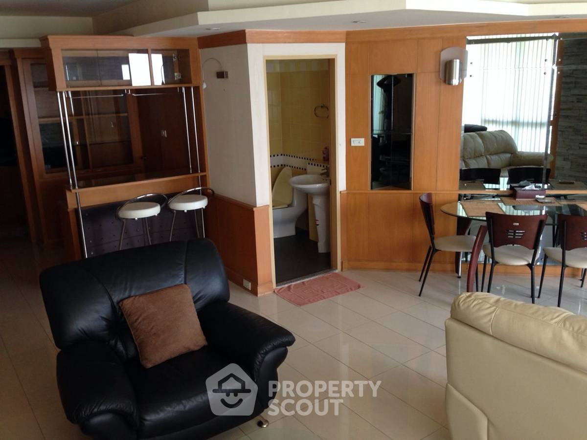 picture 2-BR Condo at Supalai Park Phaholyothin near BTS Ha Yaek Lat Phrao (ID 1470414) - 4/5