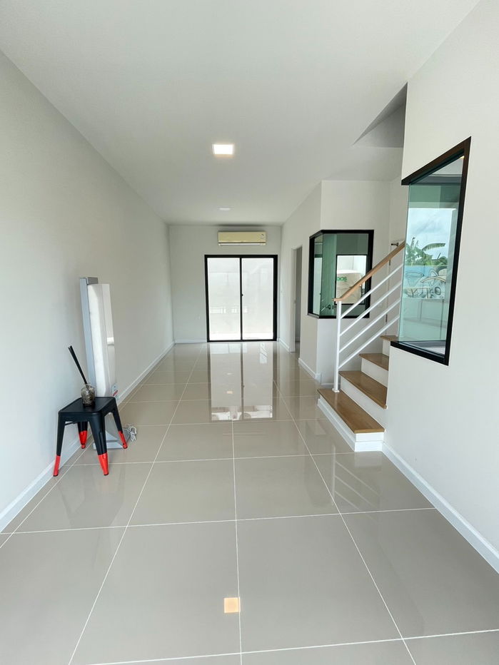 รูป 🏡 ทาวน์โฮมสไตล์โมเดิร์นใจกลางเพชรเกษม -  ราคาเบา แต่ฟังค์ชั่นครบ  - รูปที่ 2/12