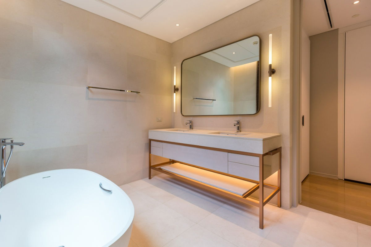 picture For rent condo Baan Sindhorn  2 Bed Room ( S03-2010) - 36/58