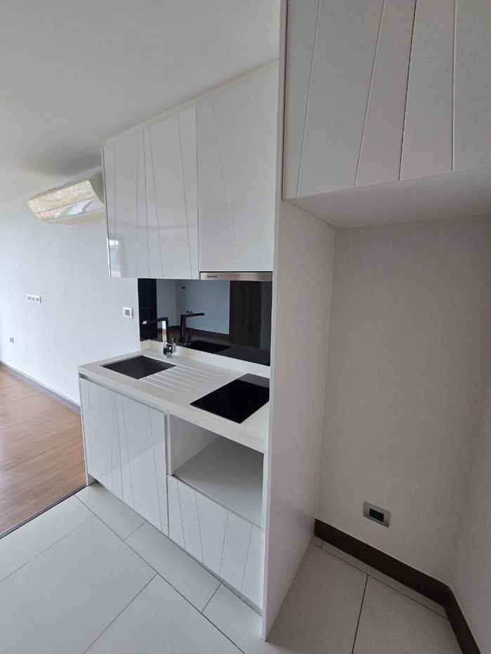 picture Studio Condominium @ The Peak Towers - 11/24