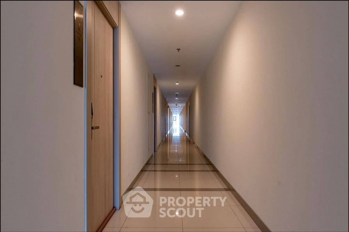 picture 1-BR Condo at Life Asoke near ARL Makkasan (ID 752535) - 5/8