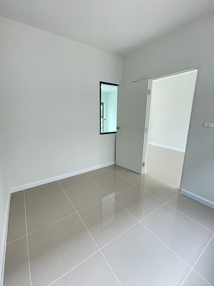 รูป 🏡 ทาวน์โฮมสไตล์โมเดิร์นใจกลางเพชรเกษม -  ราคาเบา แต่ฟังค์ชั่นครบ  - รูปที่ 4/12