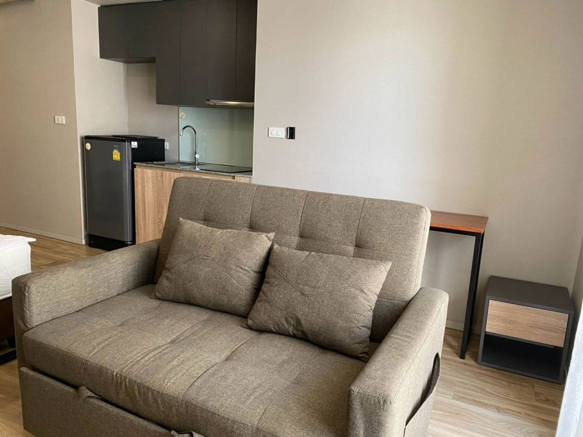 picture For Rent Blossom Condo @ Sathorn-Charoenrat (Near BTS Surasak) - 2/12