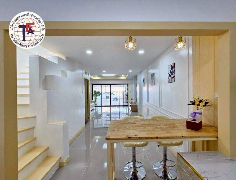 รูป ขายบ้านทาวน์เฮ้าส์ 2 ชั้น หลังมุม รีโนเวทใหม่ ม.ร่มเงาไม้  ซ.วัดลาดปลาดุก บางบัวทอง นนทบุรี แค่1.49ลบ. ผ่อนเบาๆ 5,xxxบาท - รูปที่ 5/9