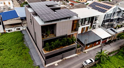 Houses for sale Lat Phrao : House at Nakniwat 37 4 bedrooms, for sale